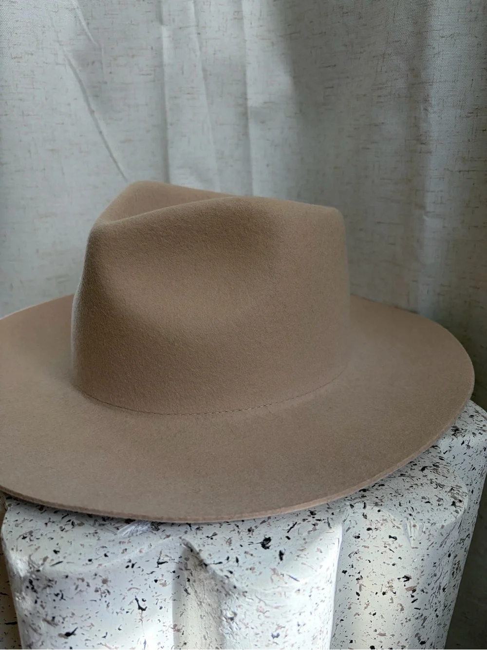 Gigi Pip Cream 3
